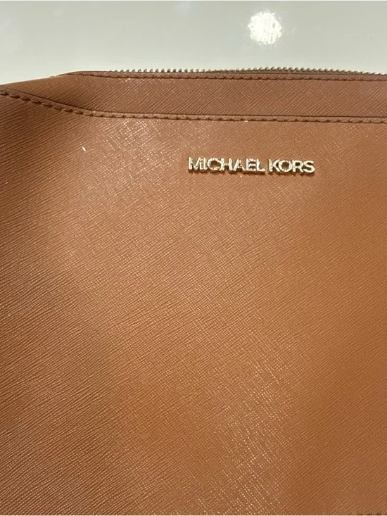 Beautiful Brown MICHAEL KORS, LEATHER CROSSBODY BAG A040426 - Picture 2 of 9